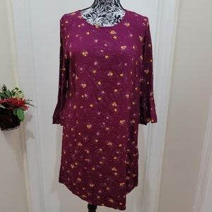 Old navy floral shift dress bell sleeves sz M crew neck keyhole to the b…